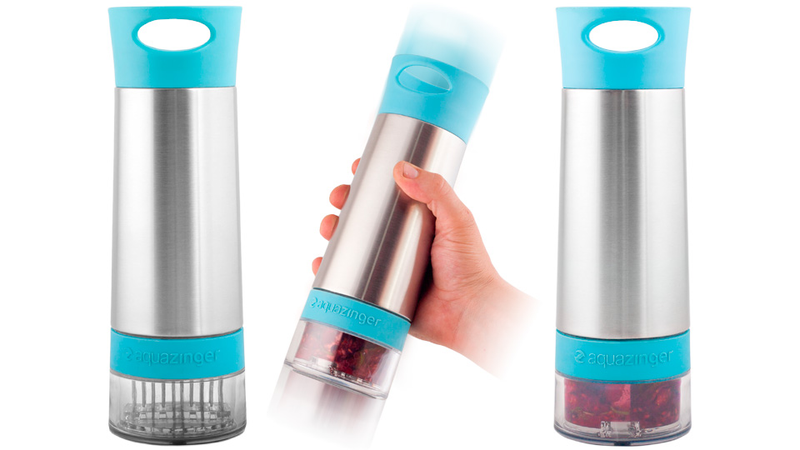Illustration for article titled Bottle Blender Mixes Fresh Fruit and Water To Flavor Your Boring H2O